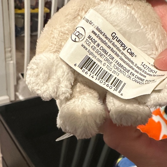 Grumpy Cat Plush - Picture 6 of 10